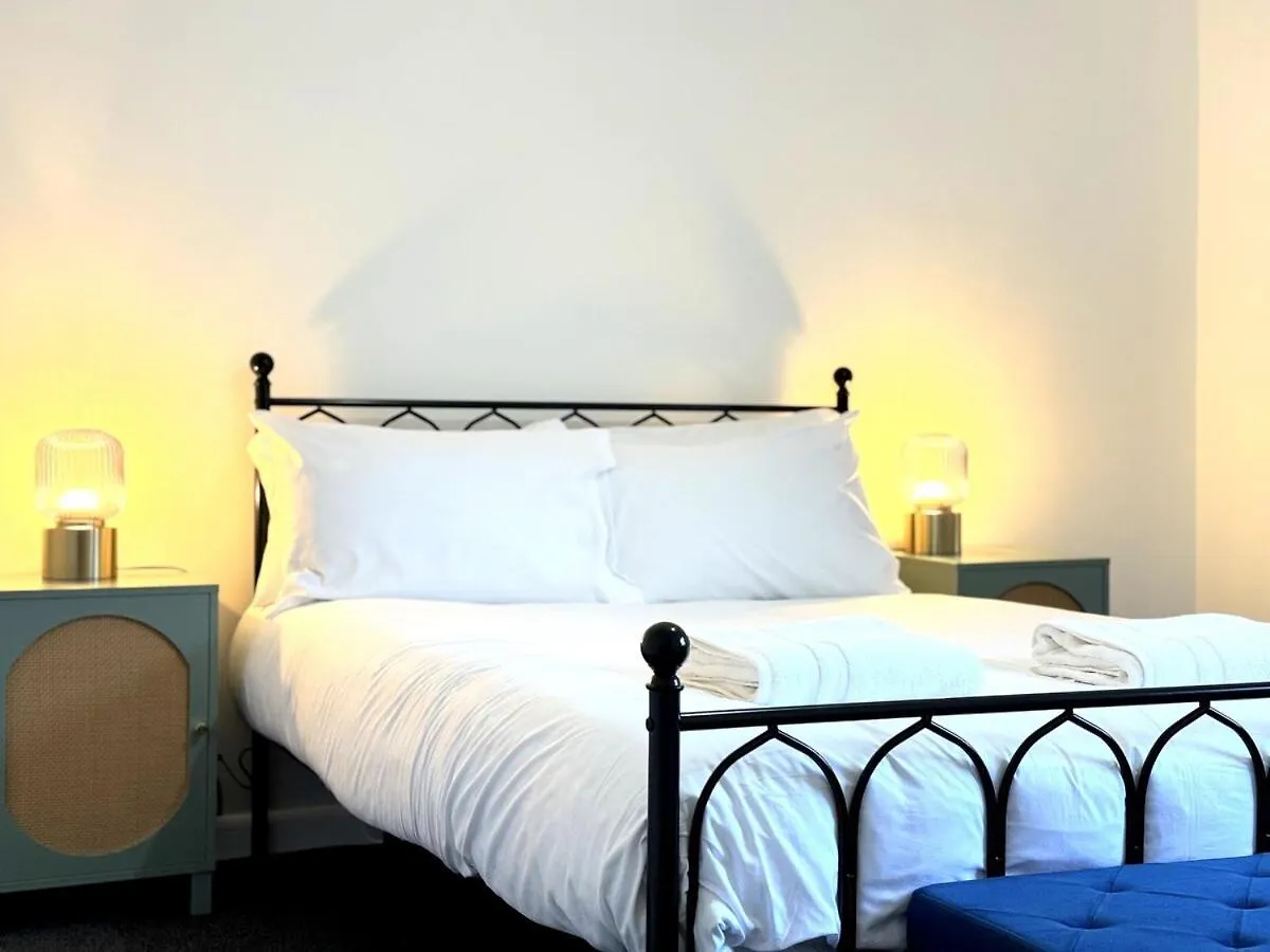 בית נופש New Southampton Central House - Parking, 6 Beds, Sleeps 9 - City Centre L Cruise Terminal L Great For Contractors, Friends & Families