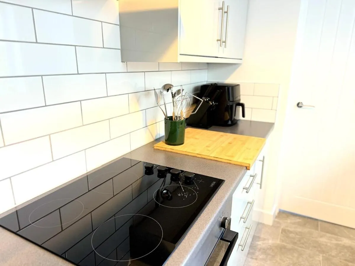 New Southampton Central House - Parking, 6 Beds, Sleeps 9 - City Centre L Cruise Terminal L Great For Contractors, Friends & Families 0*,  בריטניה