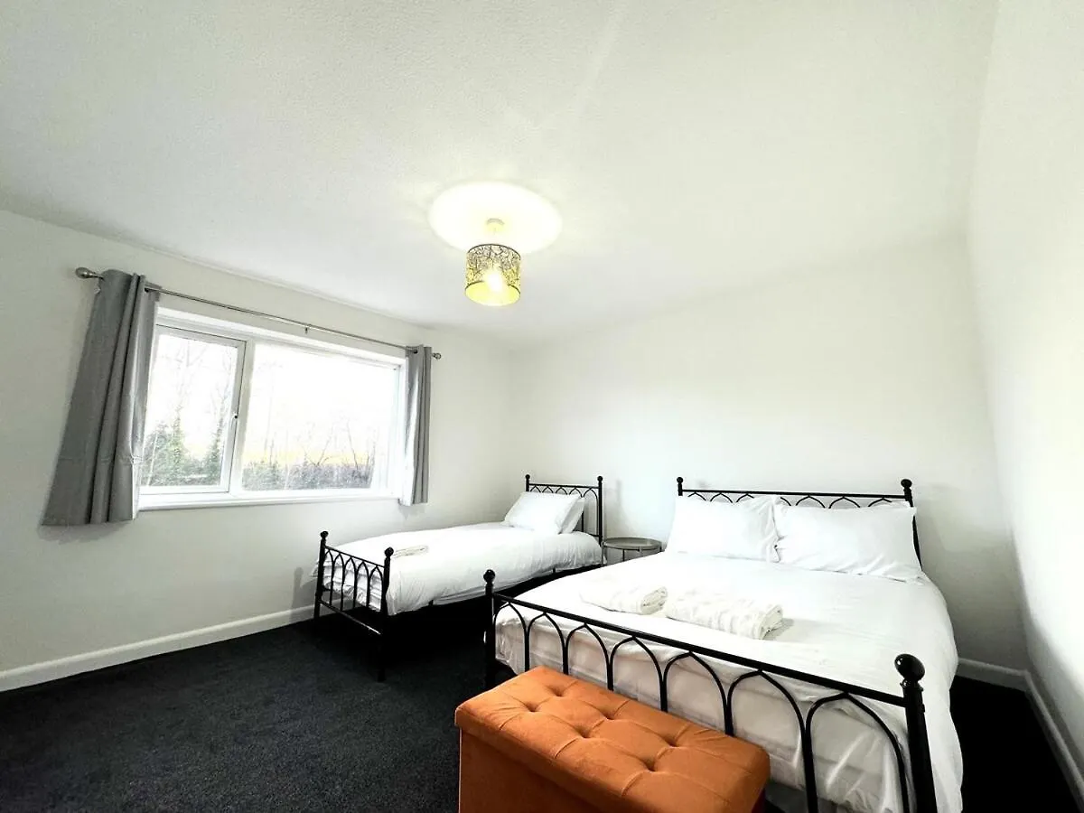 Holiday home New Southampton Central House - Parking, 6 Beds, Sleeps 9 - City Centre L Cruise Terminal L Great For Contractors, Friends & Families United Kingdom